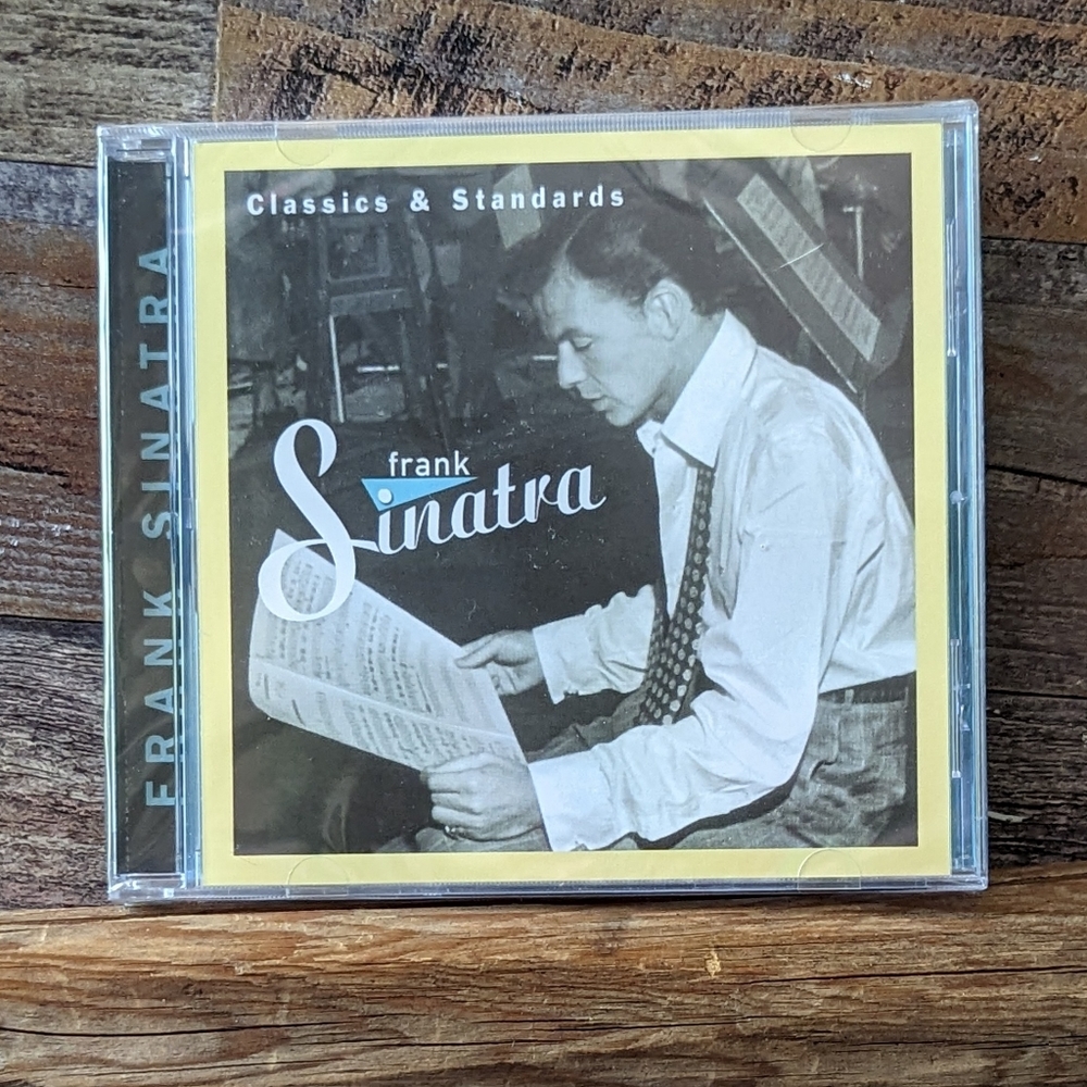 3/$10 New Sealed In Plastic Frank Sinatra "Classics & Standards" CD